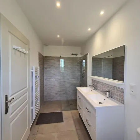 Holiday home Gite A - Colibri 2 Ailhon