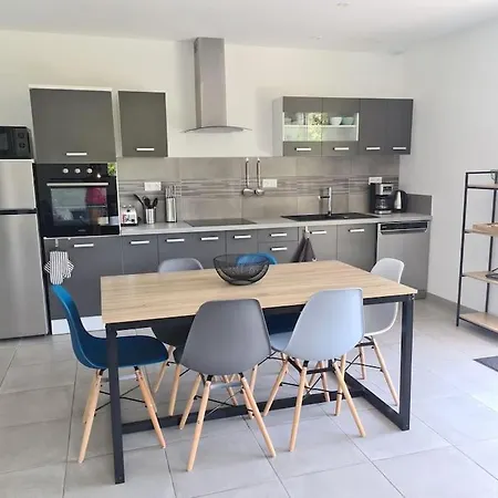 Holiday home Gite A - Colibri 2 Ailhon